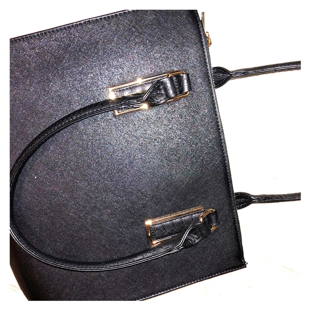 BLACK SAVY PURSE